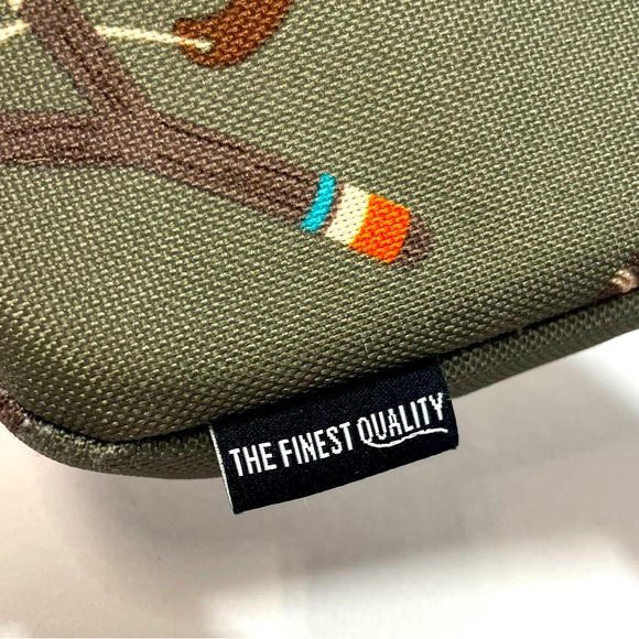 Herschel Anchor iPad mini tech pouch w/ sticks & stones slingshot pattern - Picture 4 of 10